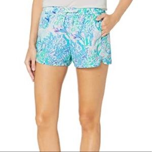 Lilly Pulitzer Run Around Short Size Small